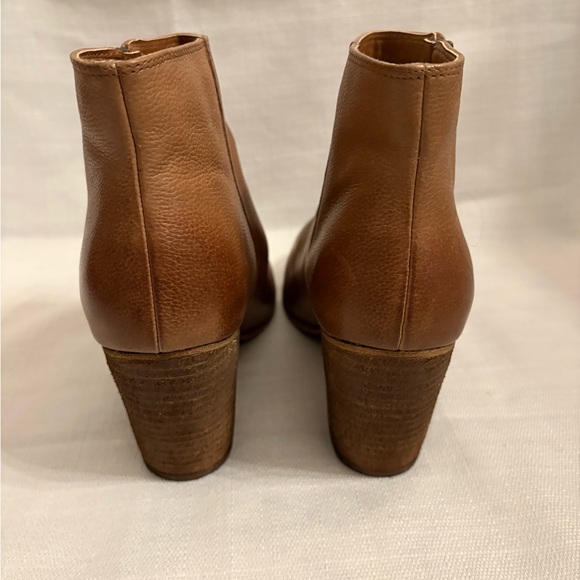 BP Nordstrom Brown Leather Women Ankle Bootie Block Heel Zip Closure Round Toe - Picture 2 of 6